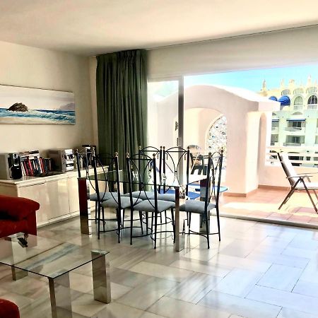 בנאלמדנה Apartamento En Puerto Marina B32 מראה חיצוני תמונה