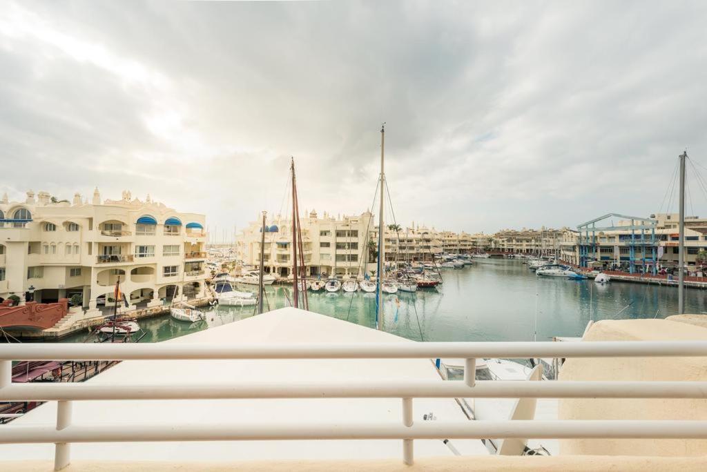בנאלמדנה Apartamento En Puerto Marina B32 מראה חיצוני תמונה