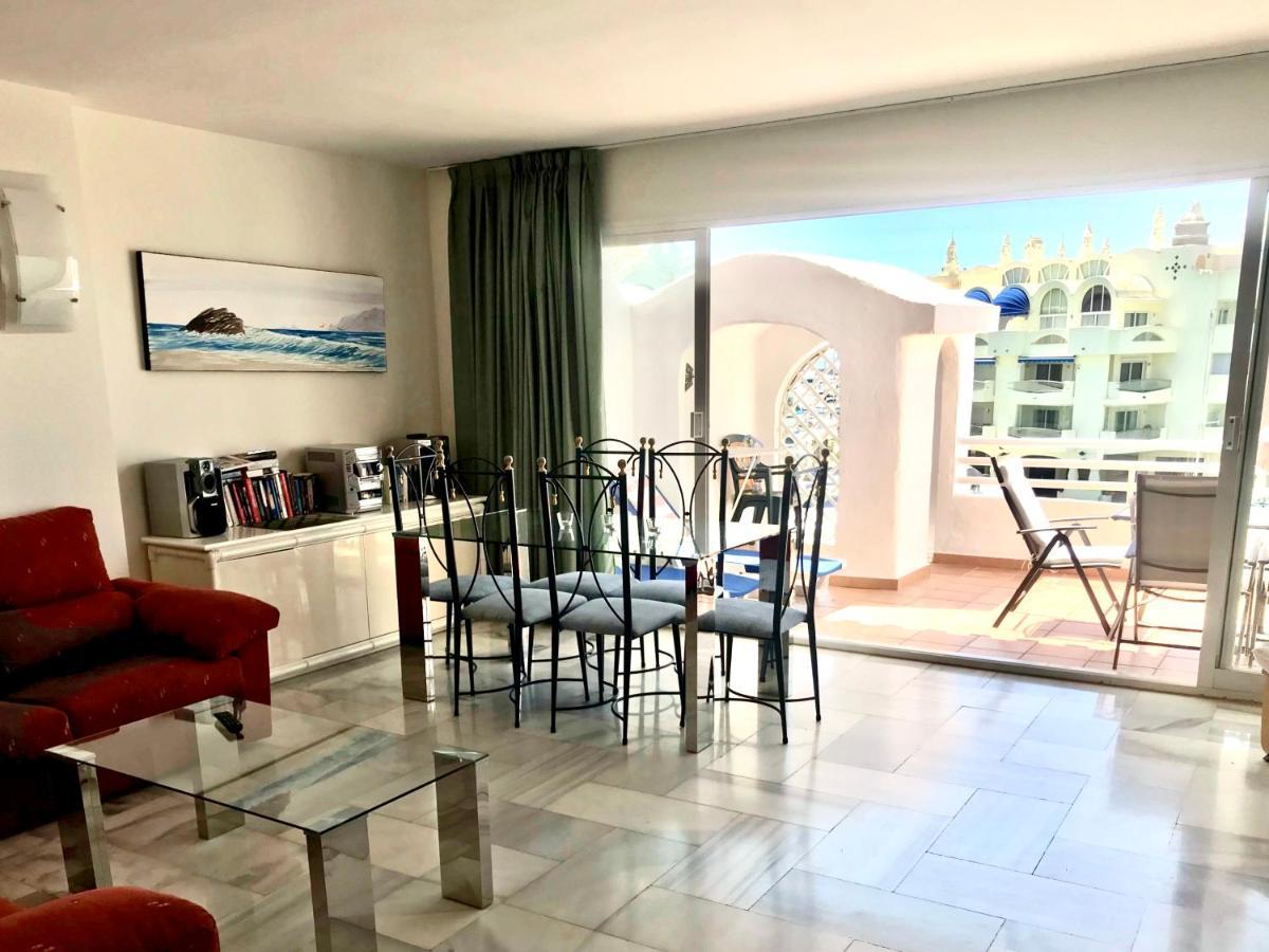 בנאלמדנה Apartamento En Puerto Marina B32 מראה חיצוני תמונה