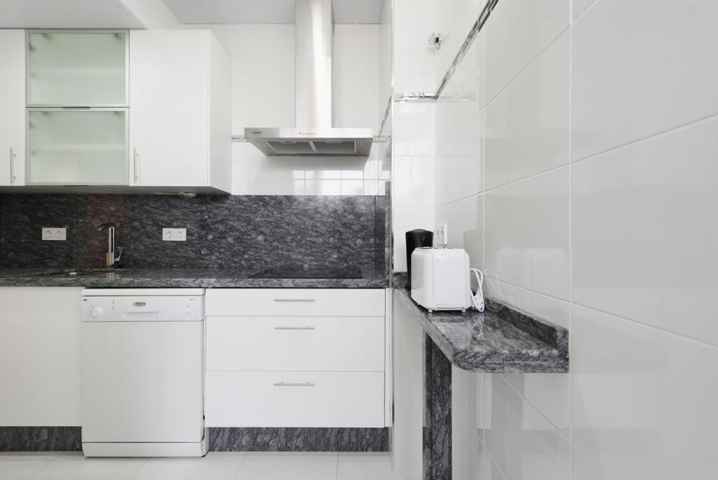 בנאלמדנה Apartamento En Puerto Marina B32 מראה חיצוני תמונה