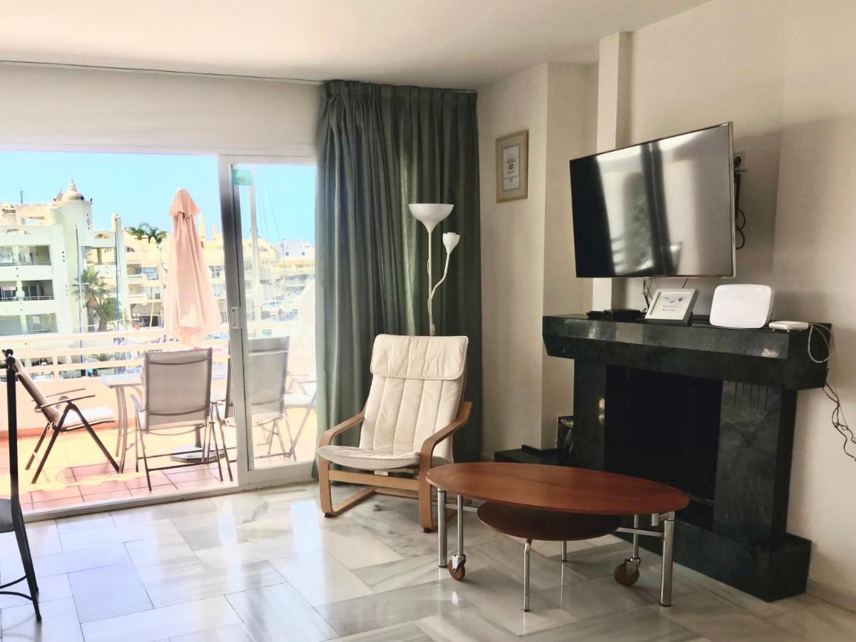 בנאלמדנה Apartamento En Puerto Marina B32 מראה חיצוני תמונה