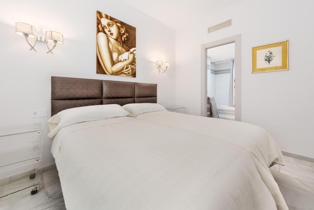 בנאלמדנה Apartamento En Puerto Marina B32 מראה חיצוני תמונה
