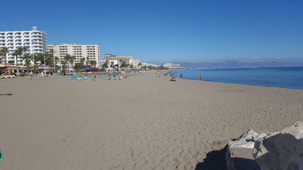 בנאלמדנה Apartamento En Puerto Marina B32 מראה חיצוני תמונה